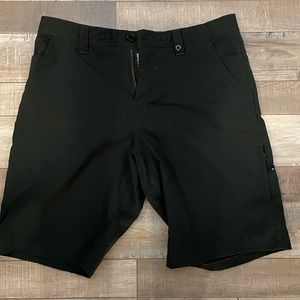 686 Everywhere Short relaxed fit